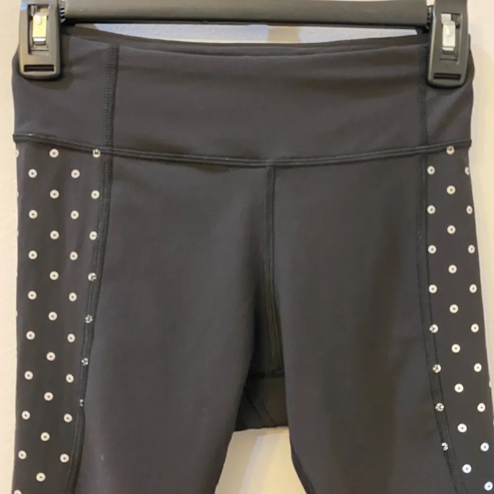 Lululemon Tight Stuff Sequin Dot Crop Black Leggings Women Size 4